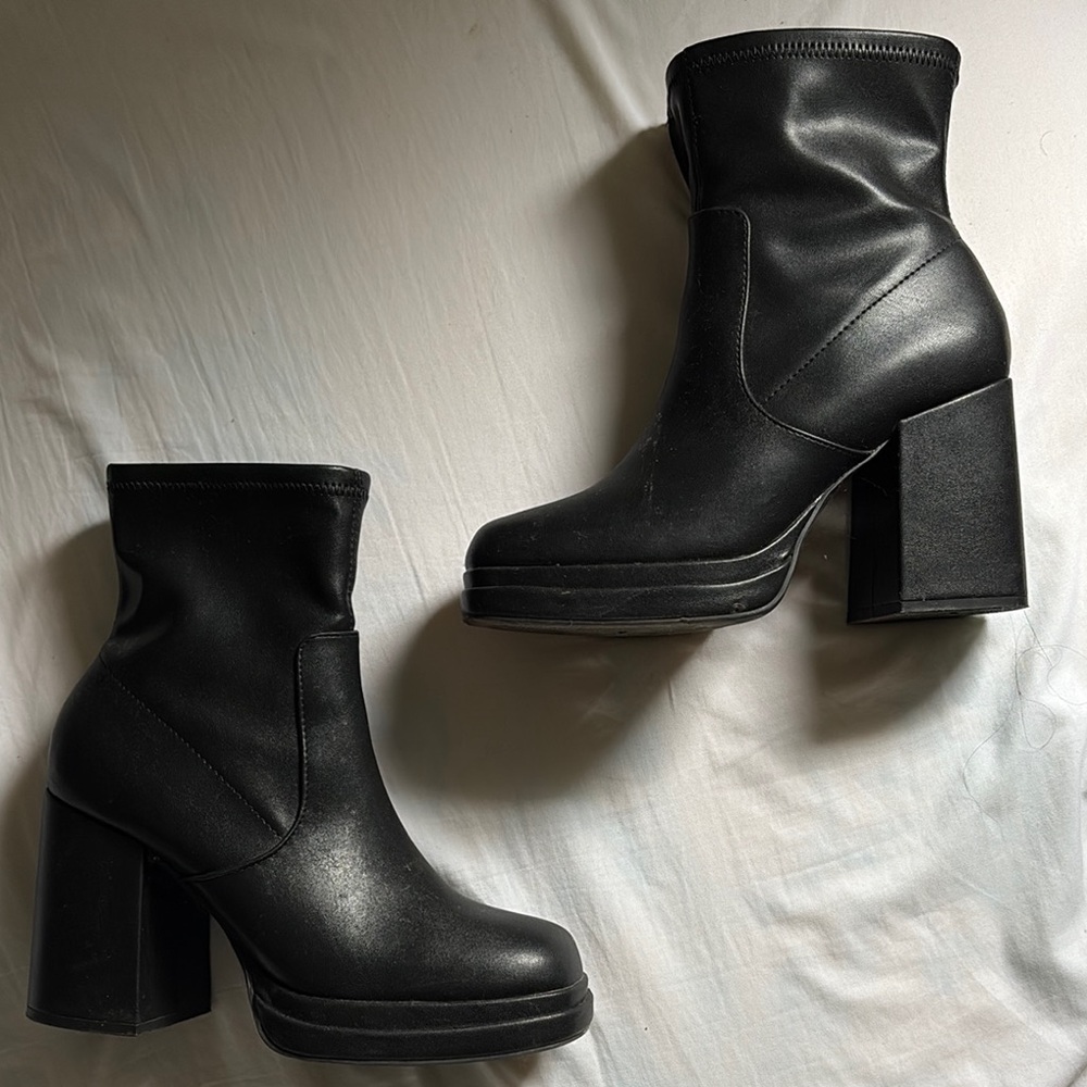 Elegant Black Women's Ankle Boots